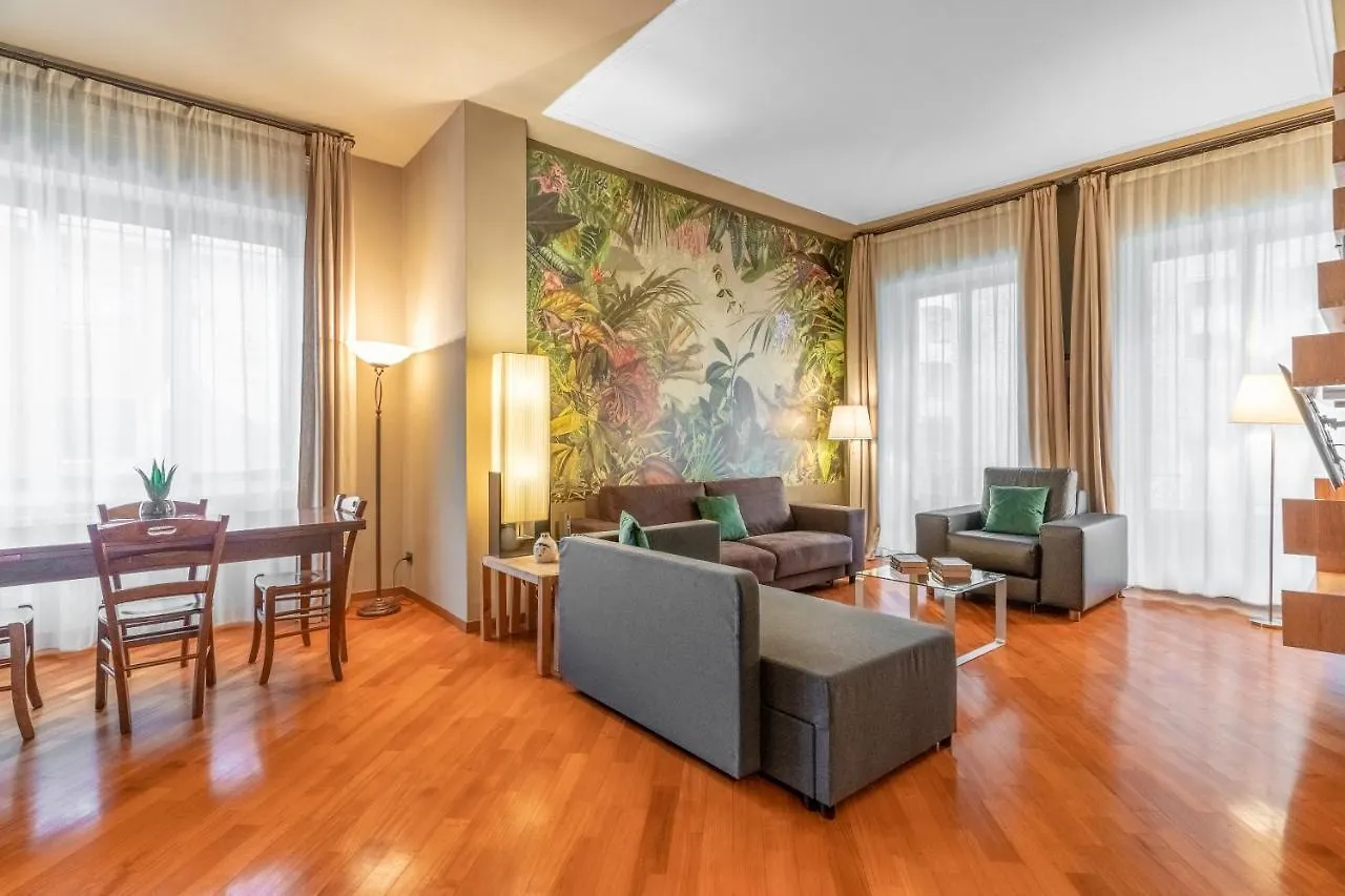 Ca36 - Luxurious Central Apartment - Romantic ميلان