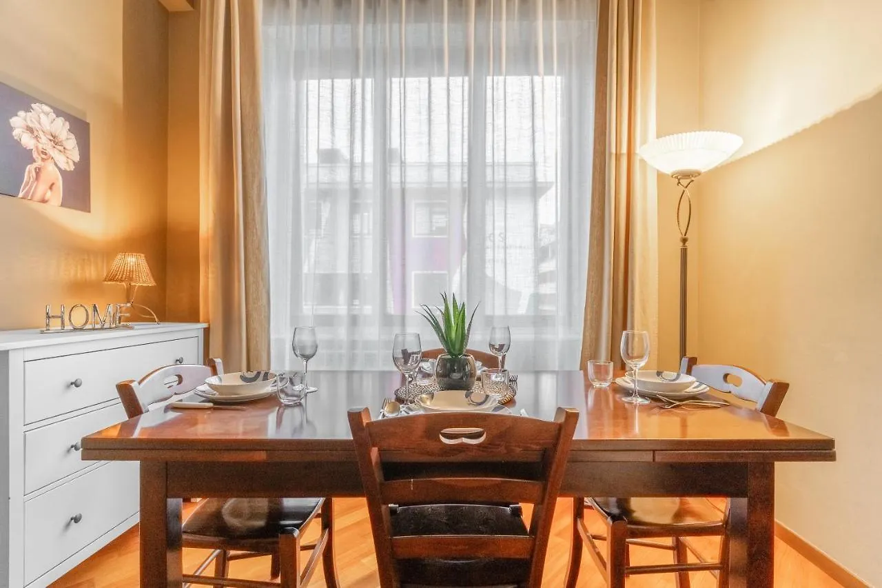 Ca36 - Luxurious Central Apartment - Romantic Milan Italy
